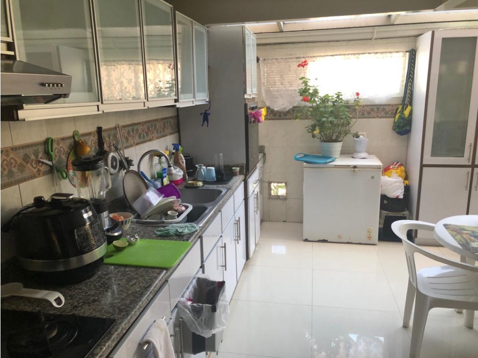 VENDO CASA REMODELADA NIZA CORDOBA - 6