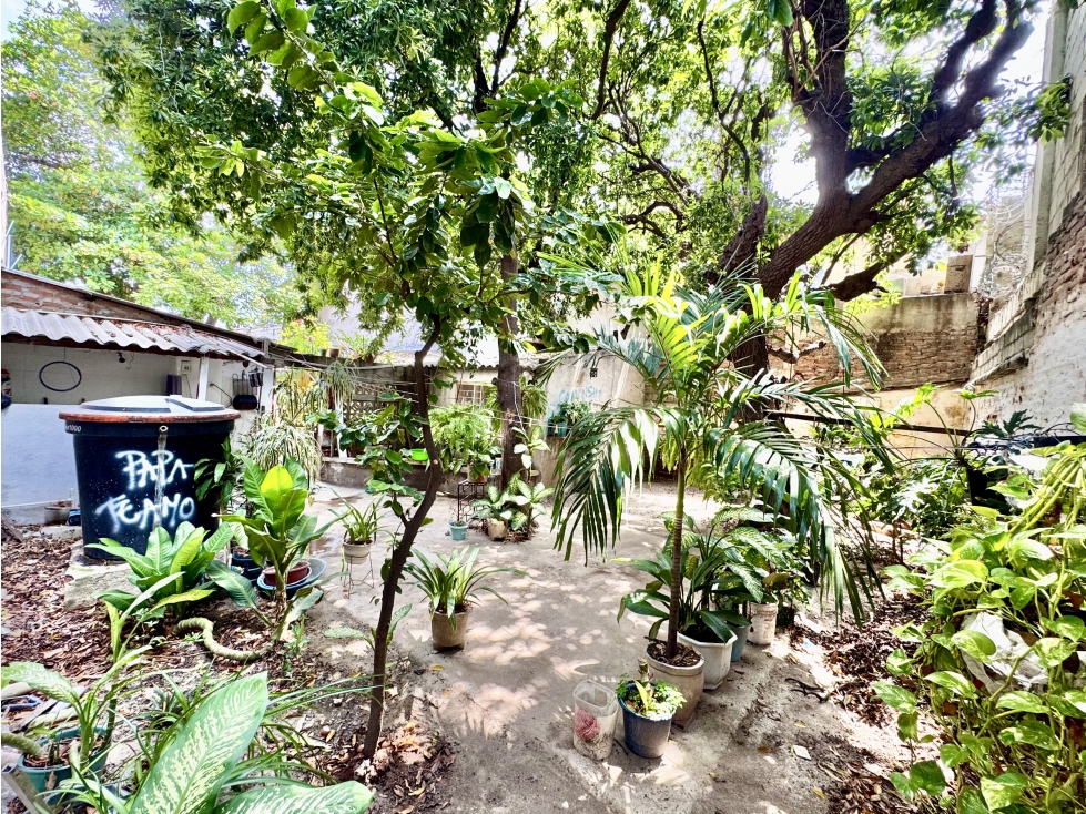 CASA EN VENTA UBICADA CENTRO HISTORICO PARA USO COMERCIAL