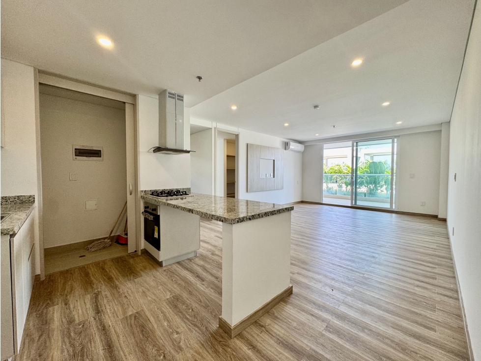 APARTAMENTO EN VENTA CERCA AL MAR