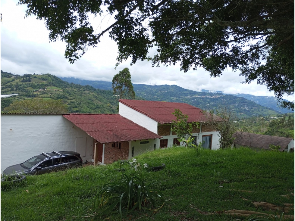 VENDO LINDA CASA EN ZONA RURAL DE CHOACHI - 2