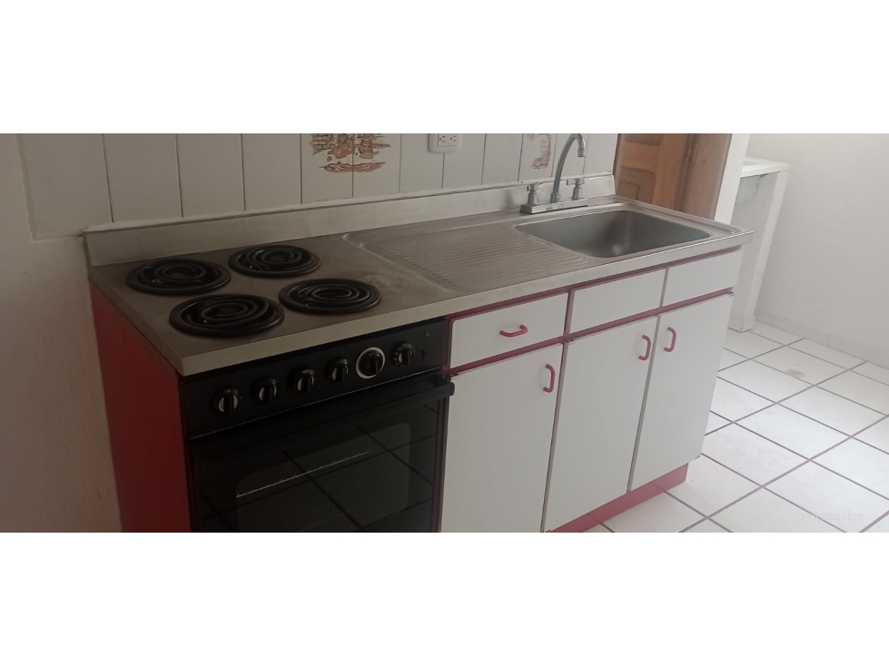 SE VENDE EXCELENTE APARTAMENTO BARRIO CEDRO GOLF