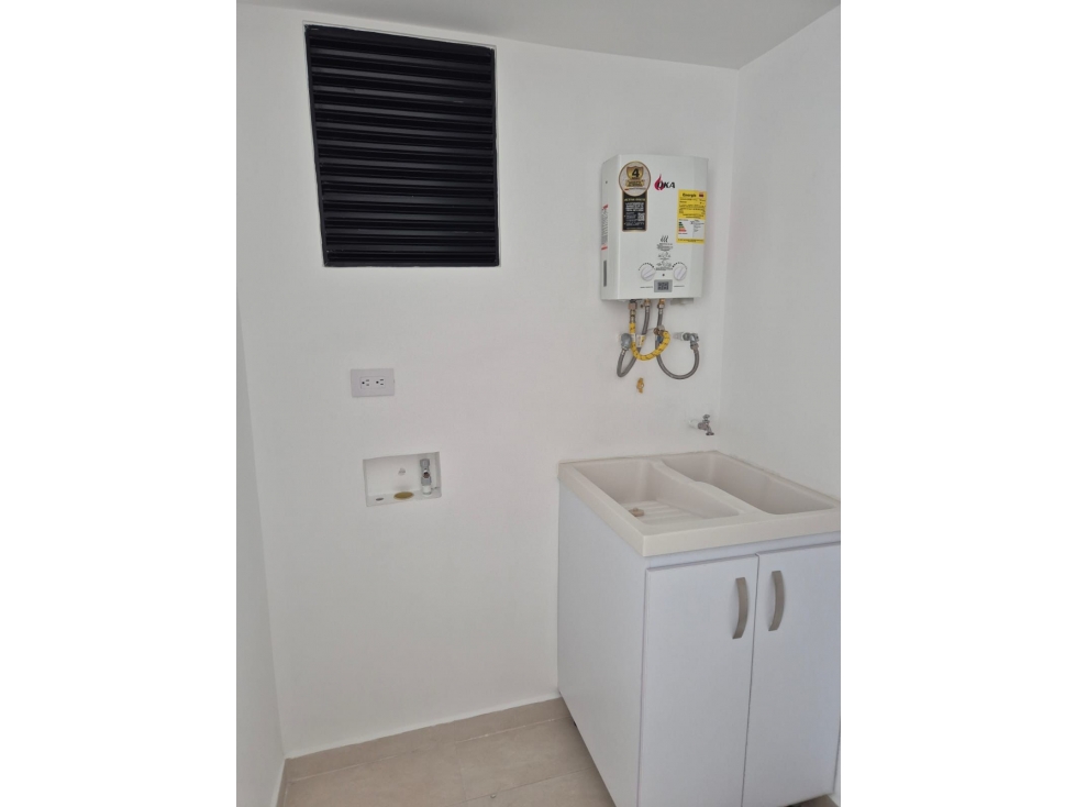 APARTAMENTO EN VENTA SECTOR PUERTO ESPEJO — foto 2
