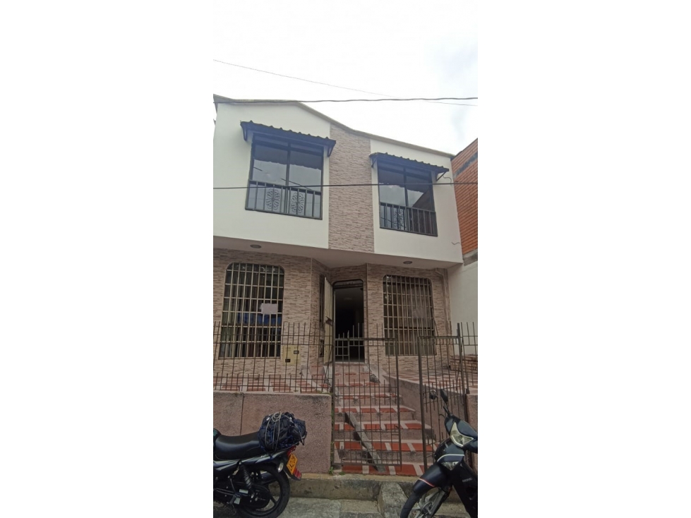 VENTA DE CASA EN EL BARRIO ARCOIRIS ARMENIA