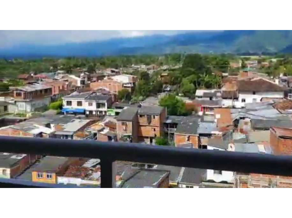 VENTA DE APARTAMENTO PENTHOUSE EN EL CENTRO DE CAICEDONIA VALLE — foto 2