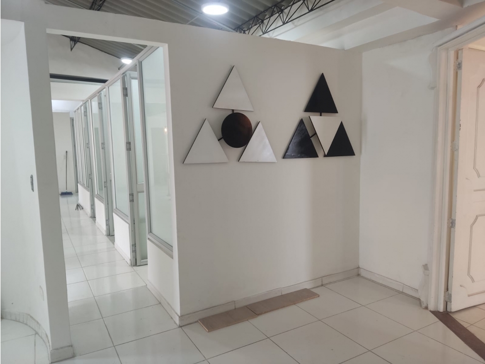 VENTA DE OFICINA EN EL CENTRO DE ARMENIA - 4