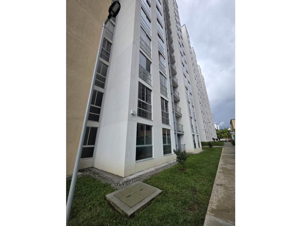 VENTA DE APARTAMENTO EN OBRA GRIS EN EL CONJUNTO MEDITERRANEO — foto 2