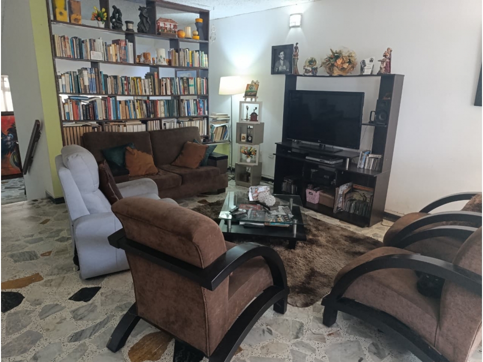 VENTA DE CASA EN EL SECTOR DE FUNDADORES — foto 2