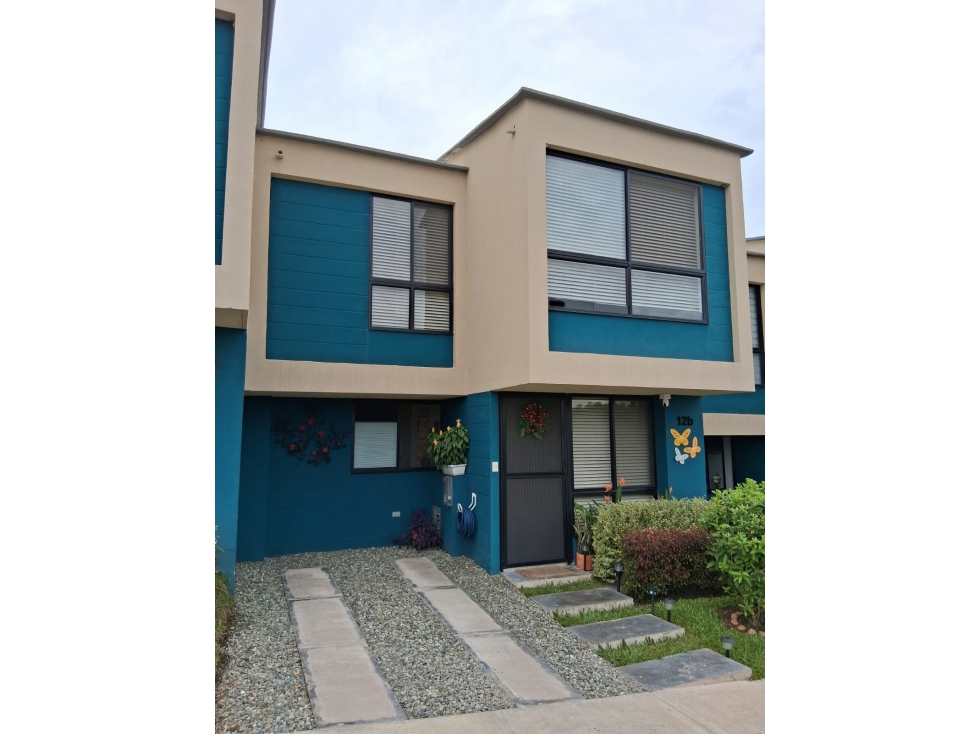 VENTA DE CASA EN LA TEBAIDA CONJUNTO CERRADO
