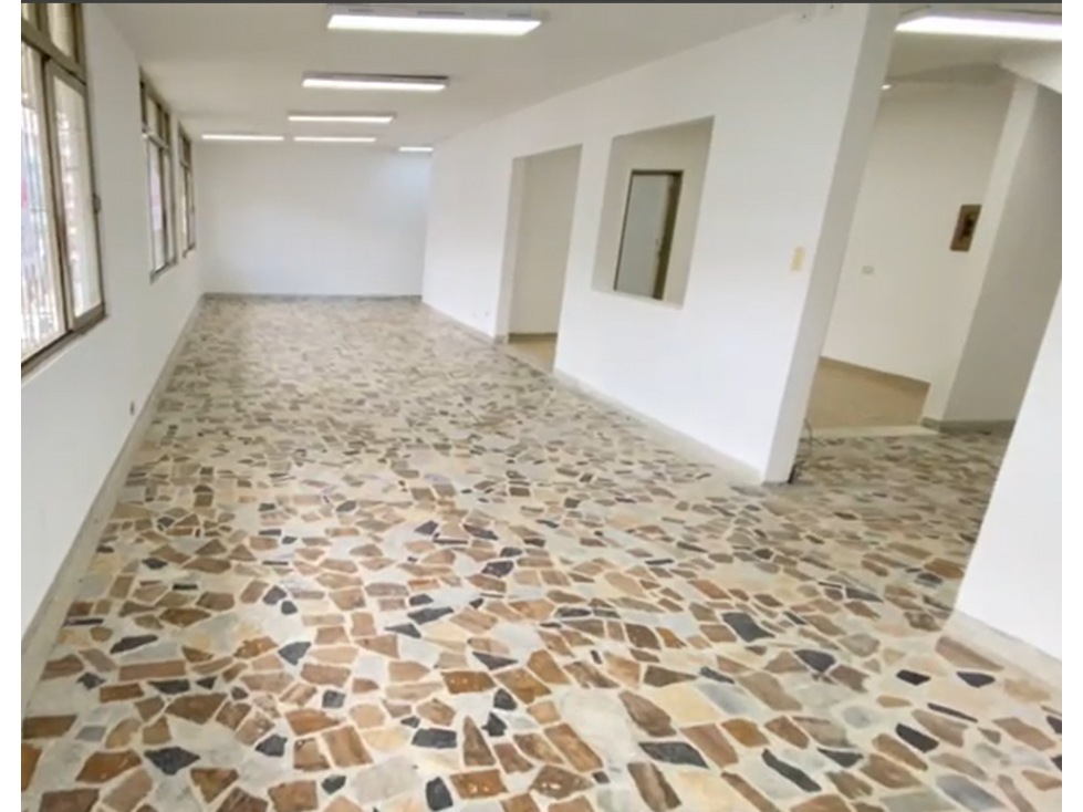 ALQUILER LOCAL COMERCIAL AL NORTE ARMENIA SECTOR AV. BOLÍVAR LA FOGATA