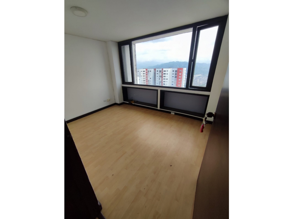 VENDO OF EN EL CORAZON DEL CENTRO DE MANIZALES 76 M2 — foto 2