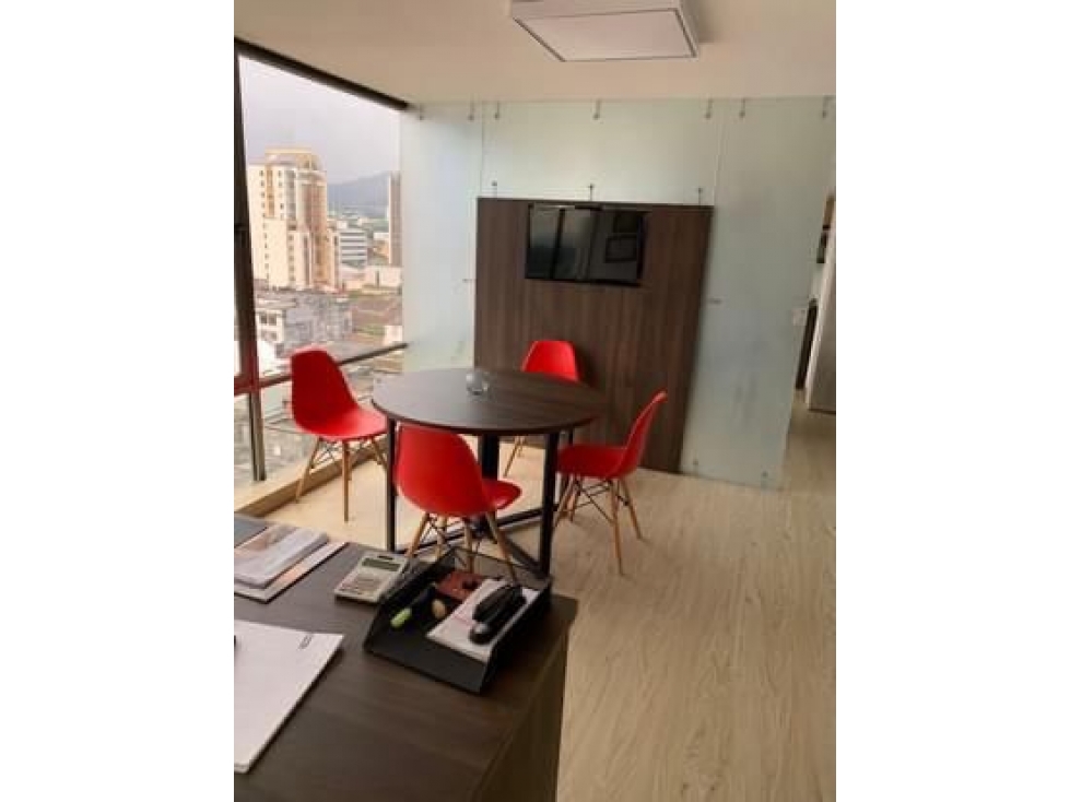 EN VENTA OFICINA IMPORTANTE SECTOR DEL CENTRO DE PEREIRA — foto 4