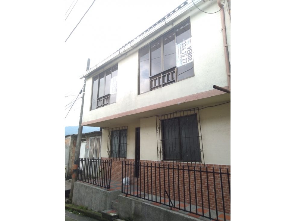 VENDO CASA EN DOSQUEBRADAS