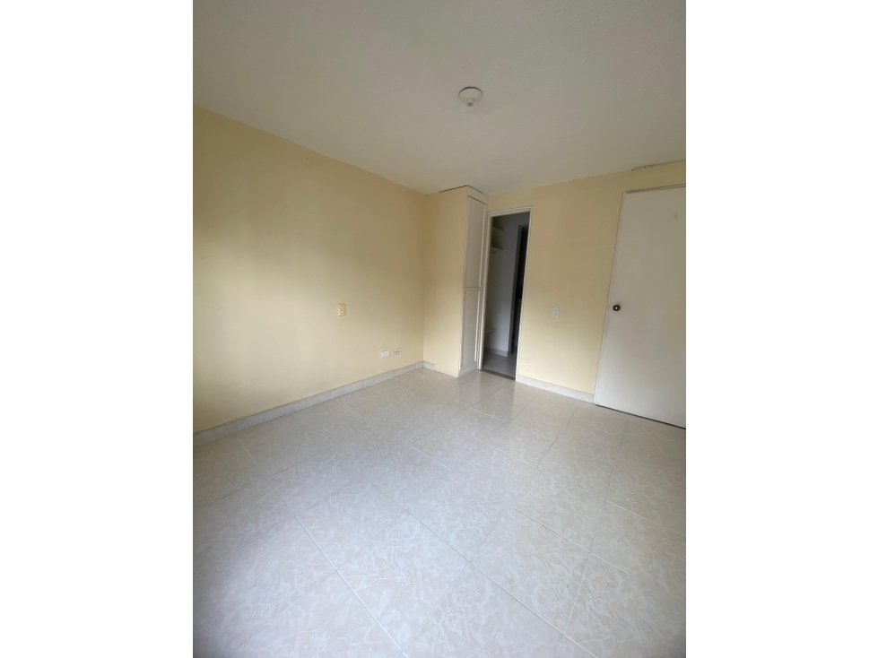 VENDO APARTAMENTO EN LA CIRCUNVALAR — foto 6