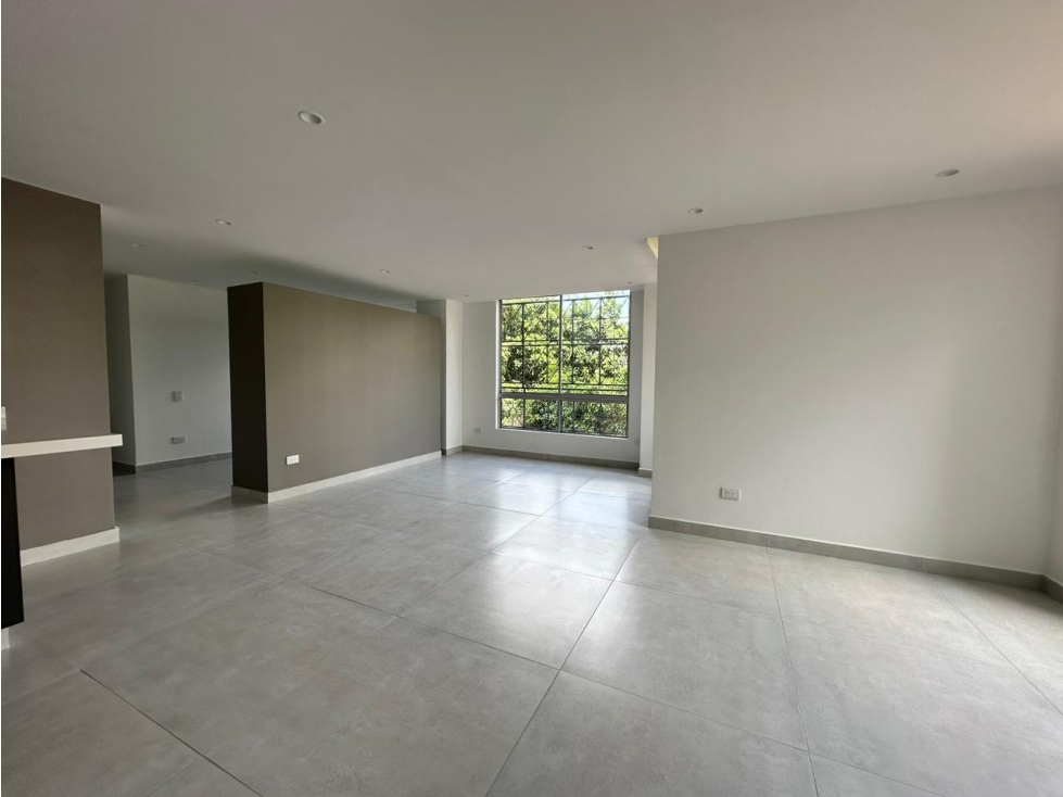 VENDO AMPLIO APARTAMENTO REMODELADO EN ARMENIA BARRIO LAURELES