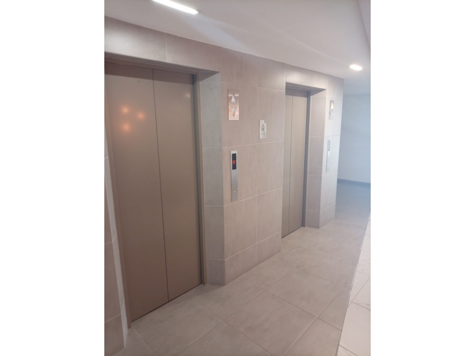 SE VENDE OFICINA EN CENTRO DE NEGOCIOS EN ÁLAMOS PEREIRA — foto 5
