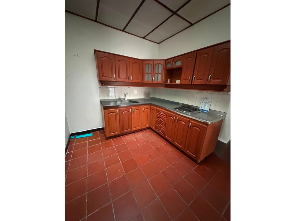 SE RENTA CASA OFICINA EN MARAYA - 3