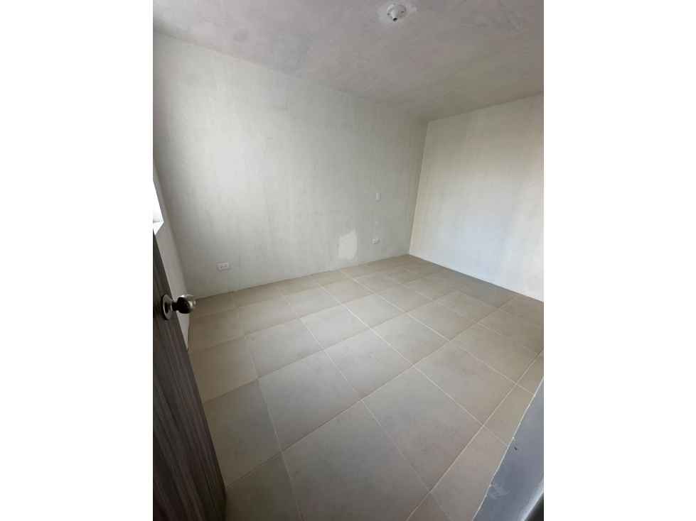 SE VENDE APARTAMENTO SIN ACABADOS — foto 4