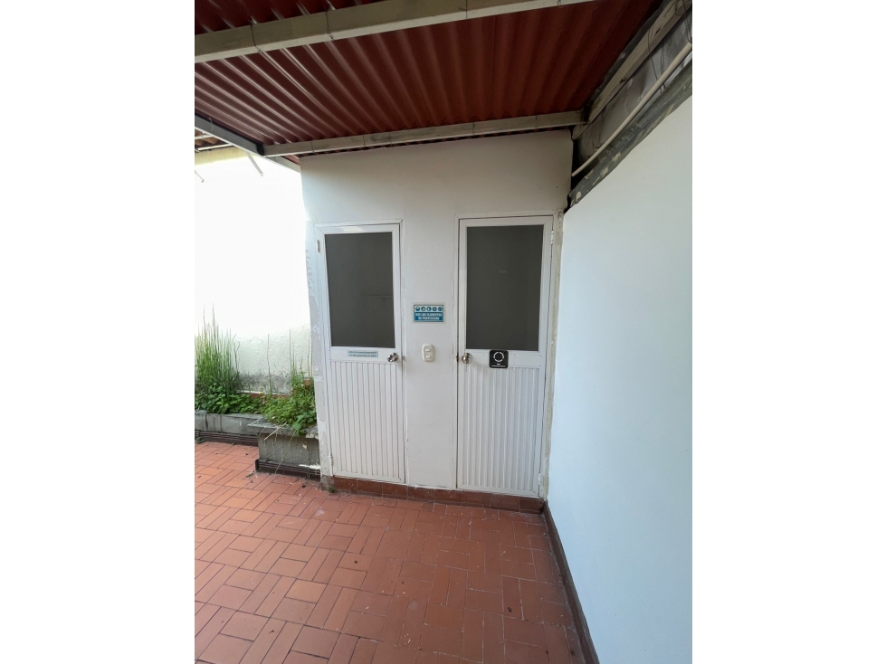 SE RENTA CASA OFICINA EN MARAYA - 6