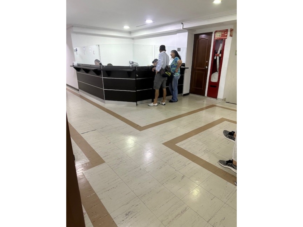 ARRIENDO DE CONSULTORIO EN CLINICA LOS ROSALES — foto 2