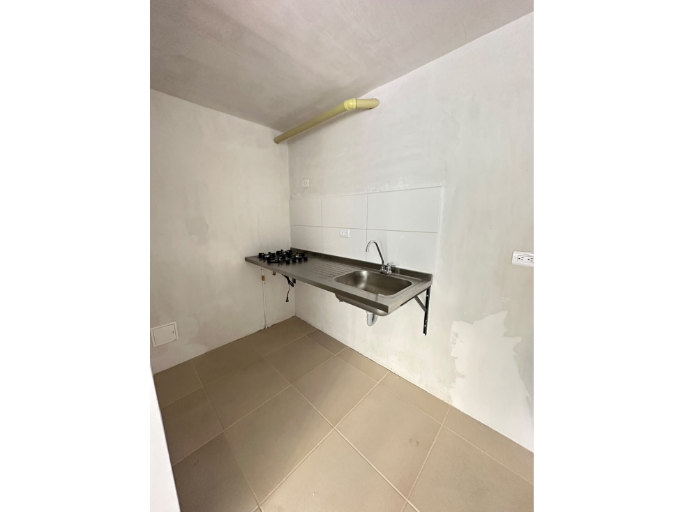 SE VENDE APARTAMENTO SIN ACABADOS — foto 3