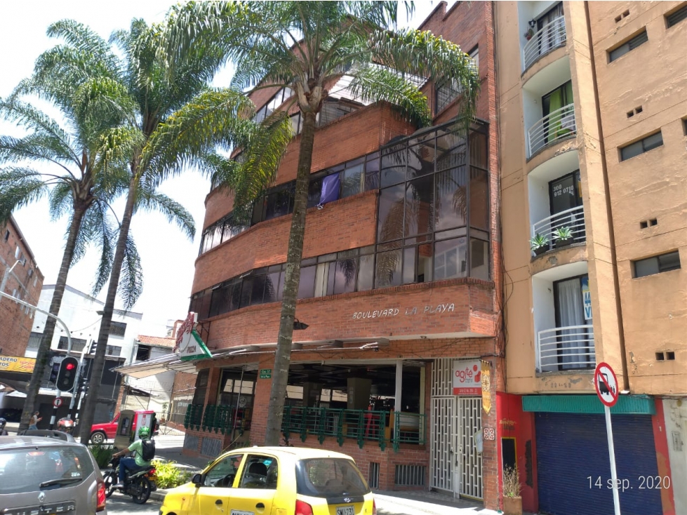 Vendo Edif con 24 Aparta estudios+1 Local Teatro Pablo Tobón Uribe — foto 2