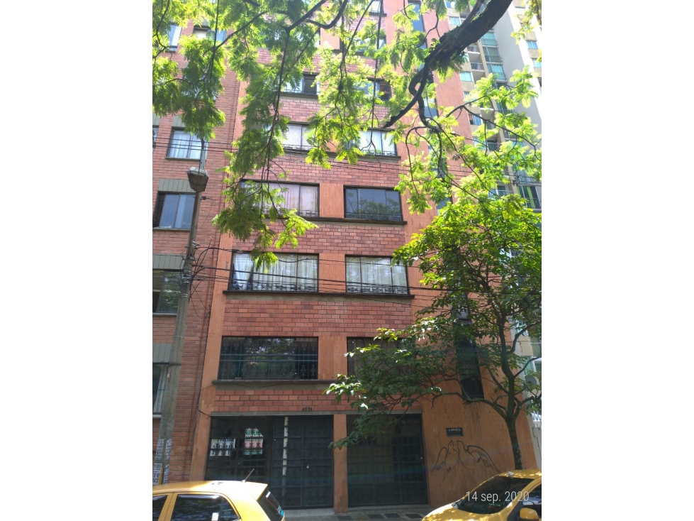 Vendo Edificio con 18 Apartamentos + 3 Locales Cerca U Cooperativa