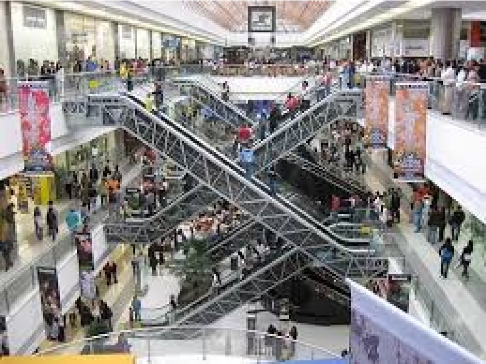 INVERSIONISTAS! VENDO LOCAL EN GRAN ESTACIÓN CIUDAD SALITRE — foto 3