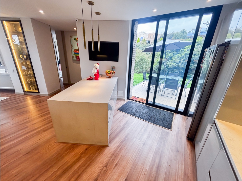 VENDO CASA MODERNA EN RESERVA FORESTAL YERBABONITA SOPÓ