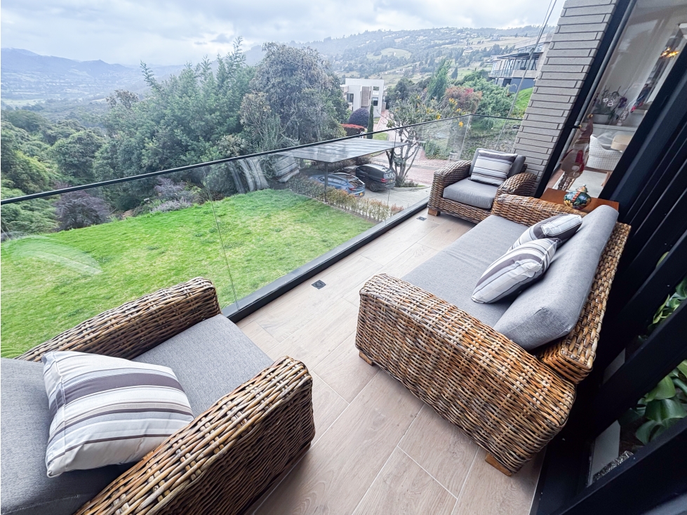 VENDO CASA MODERNA EN RESERVA FORESTAL YERBABONITA SOPÓ