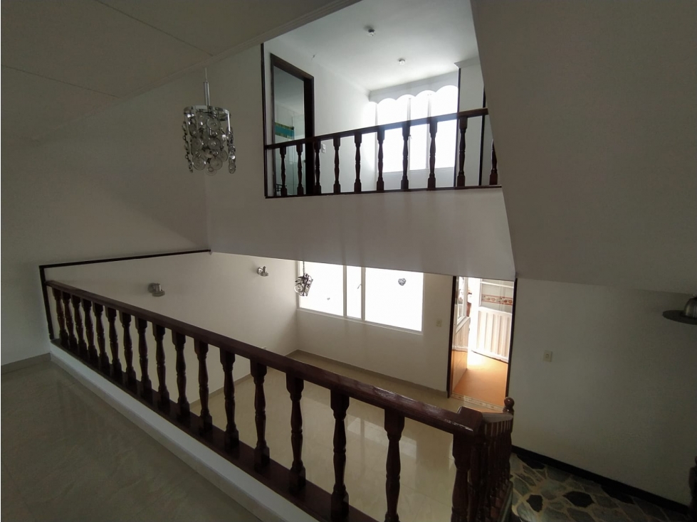 VENDO CASA GRANDE USO MIXTO 200M2 - NORMANDIA CALLE 52 — foto 4
