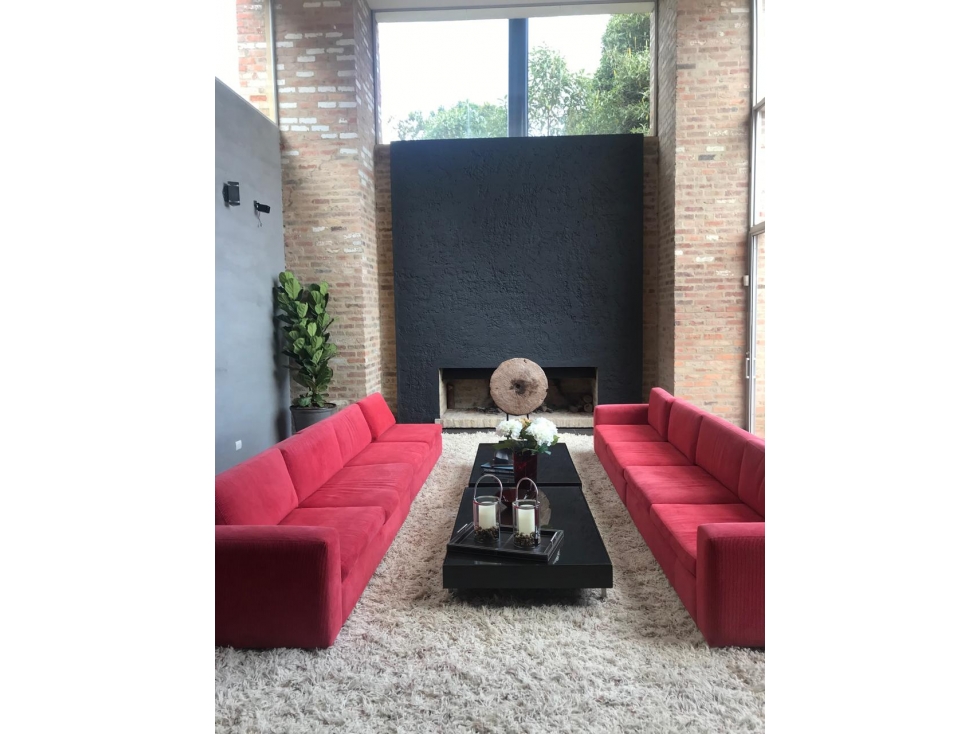 VENDO CASA MODERNA 540M2 CON LOTE 3100 PORTAL DE FUSCA CHIA