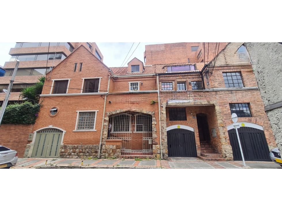 EN VENTA CASA COMERCIAL PATRIMONIO ARQ 400M2+JARDIN - EL NOGAL