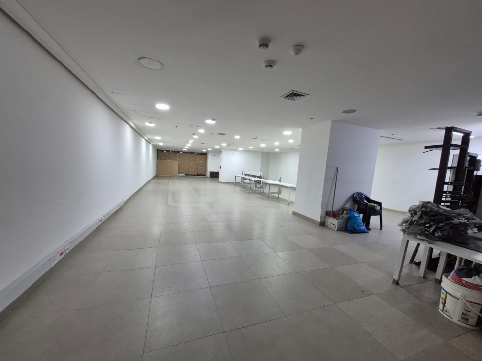 RENTO LOCAL 290M2 EDF EMPRESARIAL PREMIUM - TEUSAQUILLO