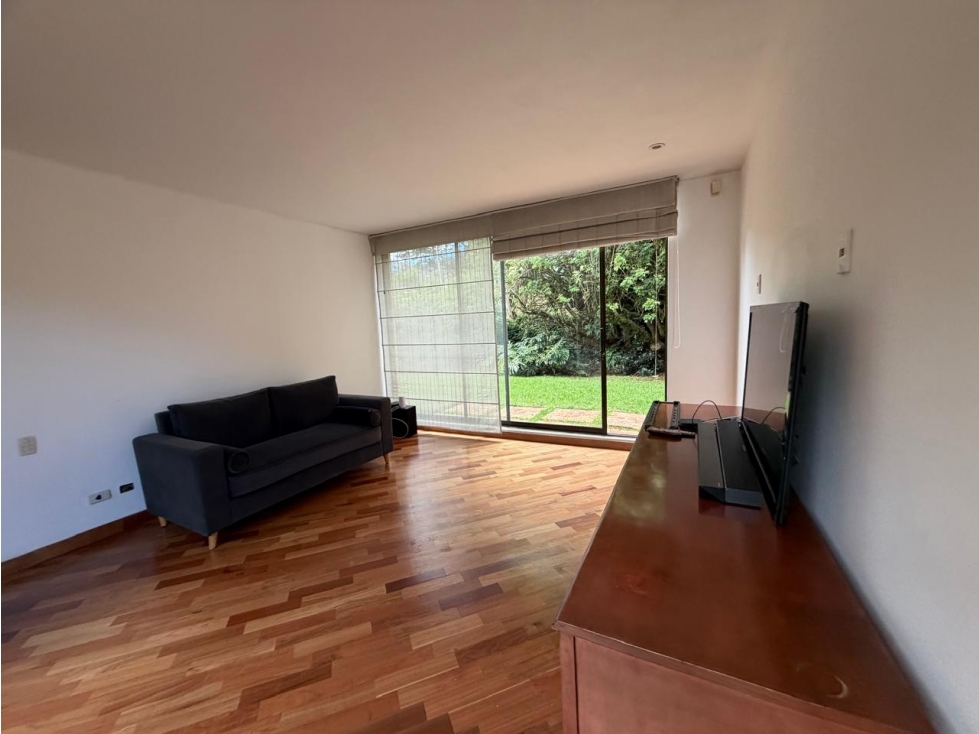 RENTO CASA MODERNA 3 HAB 1 NIVEL 360M2 - H SAN SIMÓN — foto 3