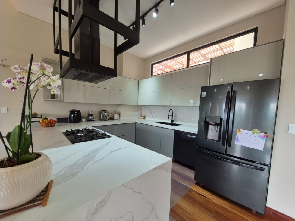 ESPECIAL CASA MODERNA 3 NIVELES MEJOR PRECIO YERBABONITA — foto 5