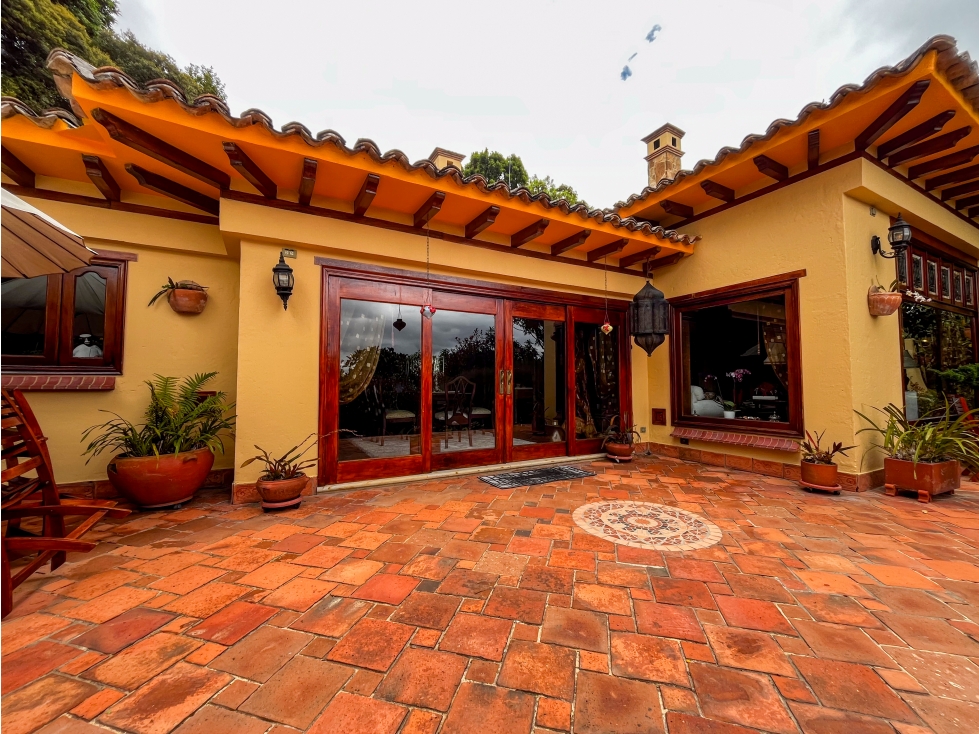 VENDO CASA EXCLUSIVA ARQUITECTURA COLONIAL PORTAL DE FUSCA CHIA — foto 2