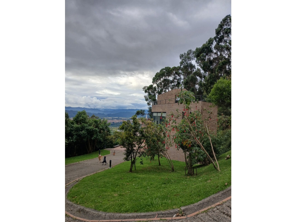 VENDO CASA CAMPESTRE MODERNA 819M2 LOTE 3.400M2 PORTAL FUSCA CHIA — foto 3