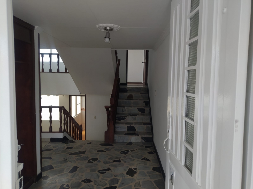 VENDO CASA GRANDE USO MIXTO 200M2 - NORMANDIA CALLE 52 — foto 6