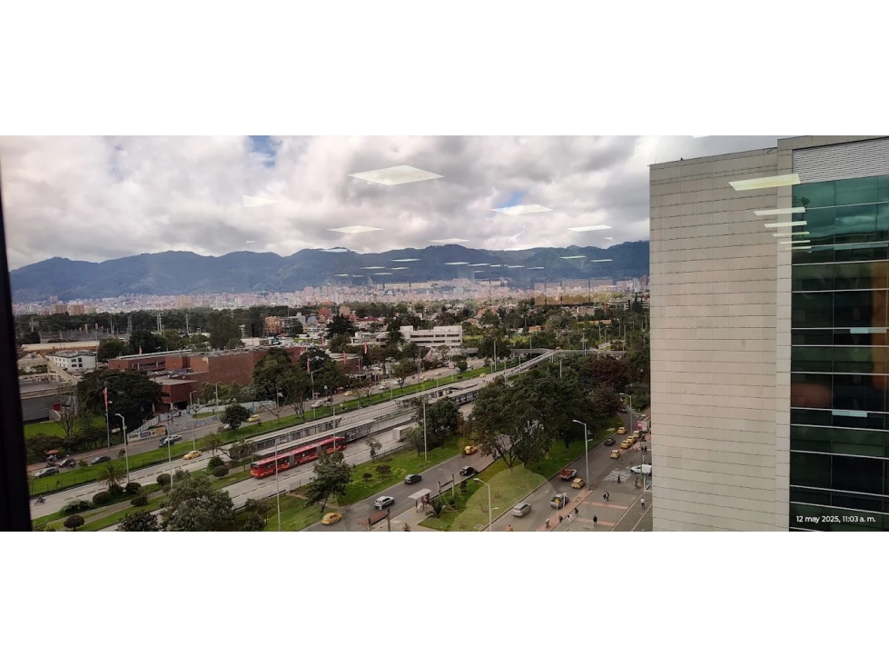VENDO OFICINA EN CENTRO EMPRESARIAL 3.617M2 - EL DORADO — foto 2