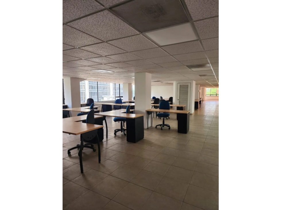 VENDO AREA CORPORATIVA 4.800 CENTRO EMPRESARIAL ZONA CENTRO
