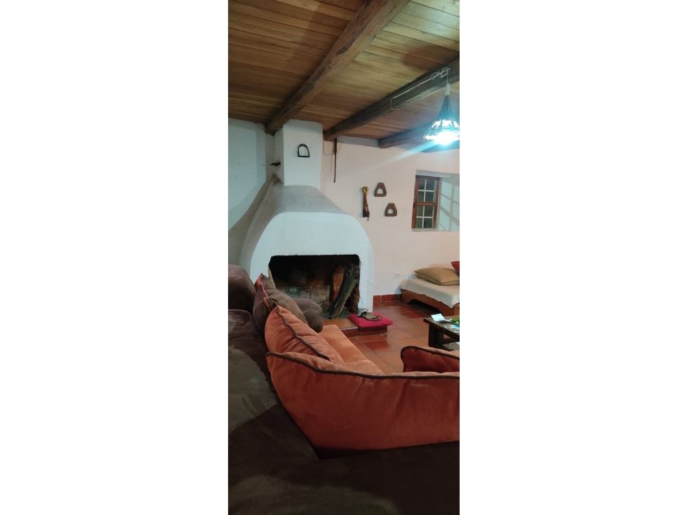 PROPIEDAD UNICA EN OTAVALO 4 HECTAREAS - 2