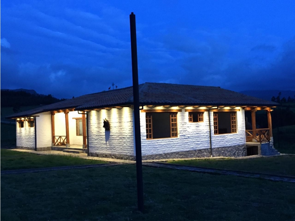 Propiedad 4 has en Parroquia Olmedo, Cantón Cayambe - 2