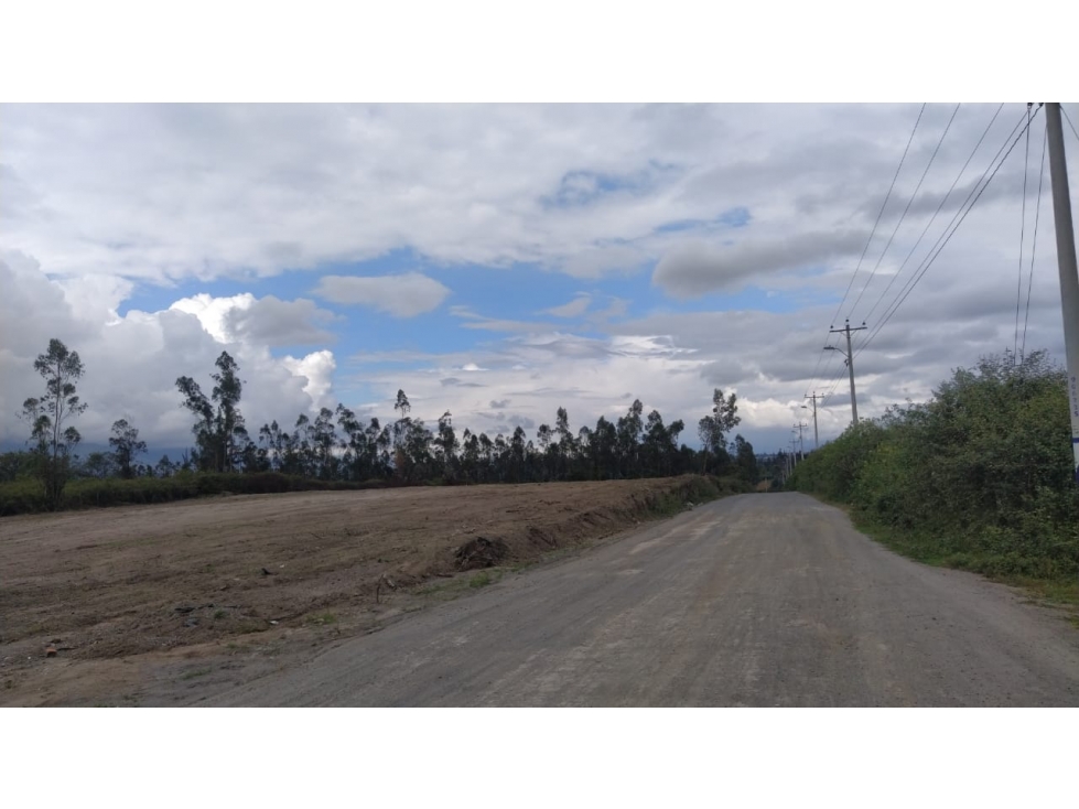 Terreno en Venta en Cotacachi - ¡Oferta Especial!* - 3