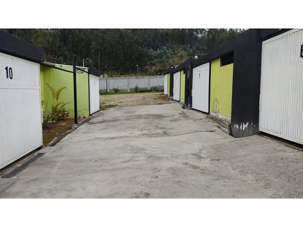 EN VENTA MOTEL FUNCIONANDO EN OTAVALO - 4
