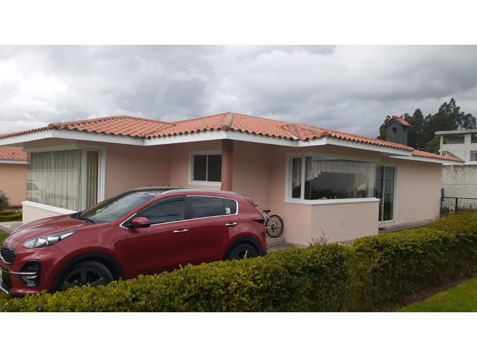 Única vivienda en Conjunto Habitacional en la ciudad de Cotacachi. - 6