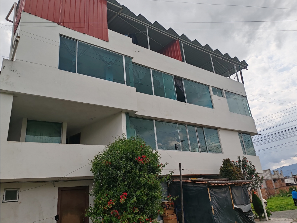 CASA RENTERA ESQUINERA ALTA RENTABILIDAD EN CAYAMBE - 5