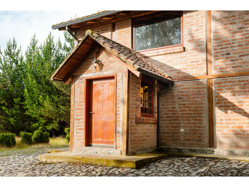 HACIENDA DE 62 HECTÁREAS A 30 MINUTOS DE CAYAMBE - 2