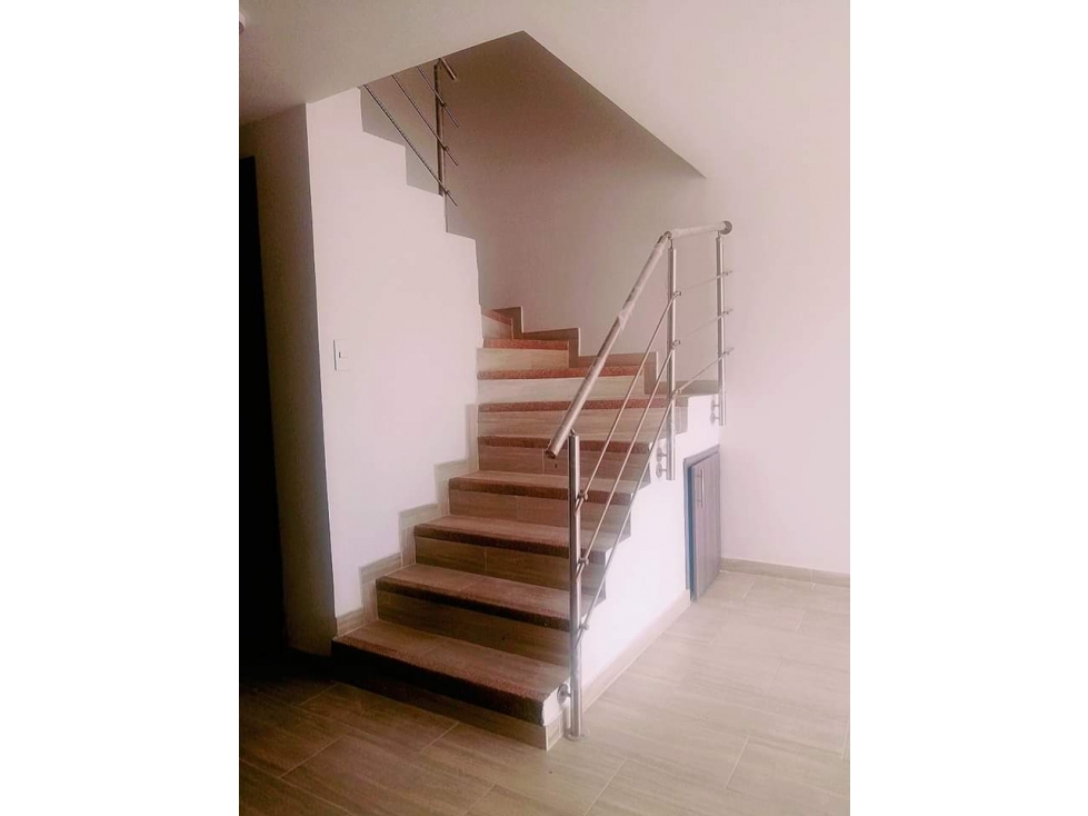 VENDO CASA EN CARTAGO - FULL ACABADOS — foto 2