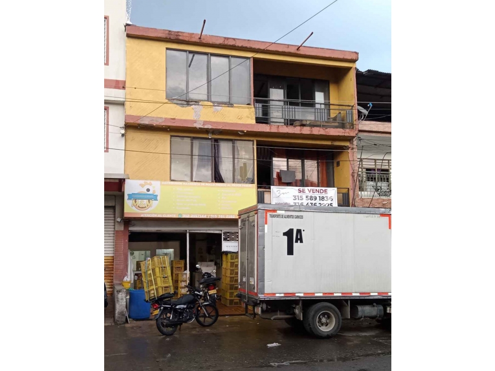 VENDO Edificio comercial-Santa Elena