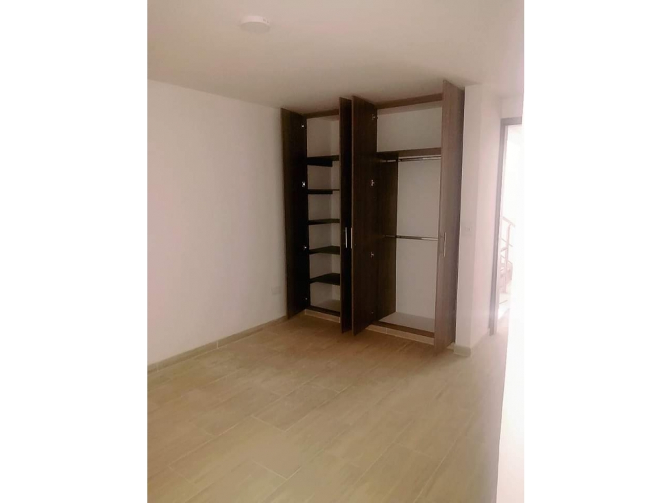 VENDO CASA EN CARTAGO - FULL ACABADOS — foto 5